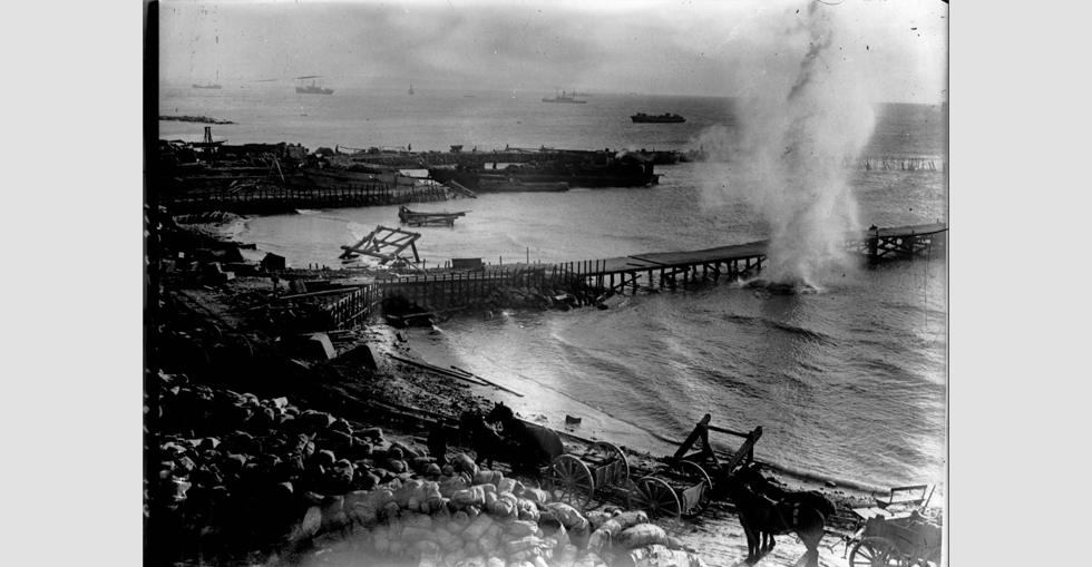 Destroyed Suvla bay - evacuation
