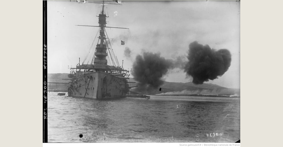 Evacuation of Suvla bay - a ship