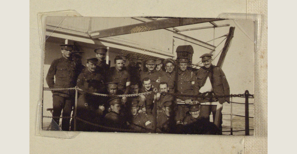 Soldiers leaving Gallipoli in January 1916