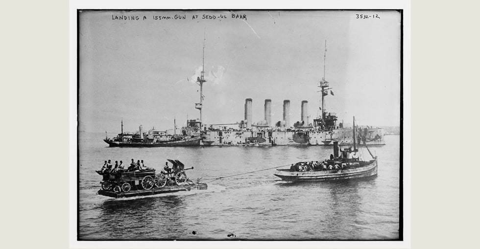 Landing a 155mm gun at Sedd el Bahr